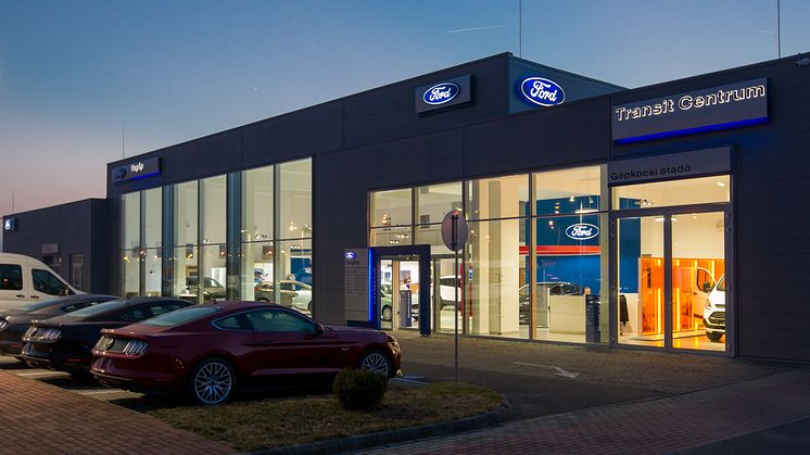 A Ford novemberben megnyitja újabb három FordStore kiemelt márkakereskedését 