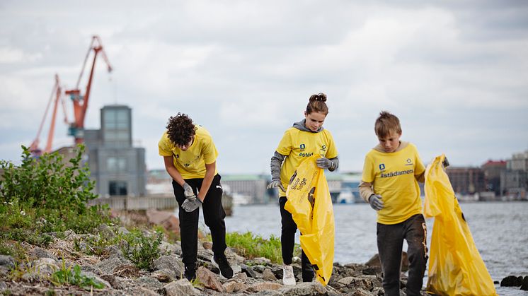 Städa Sverige idrottsungdomar städar hamninlopp Göteborg