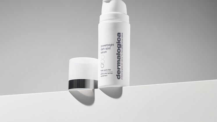 Nyhet! PowerBright Dark Spot Serum  – för jämnare hudton utan fläckar