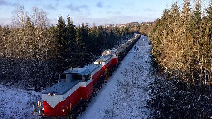 Inlandsbanan som en fossilfri transportled för kalk och makadam mellan Orsa och Gällivare 