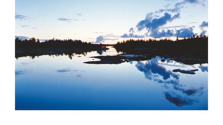 Bok blir utställning på Raoul Wallenbergs torg, Nybroplan 15 april – 10 maj