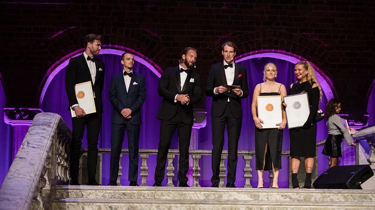 Anton Fast, Simon Geldner, Sebastian Salomonsson,  Gustaf Brandberg, Ida Norström, Petronella Gustafsson. Photo: Evan Pantiel