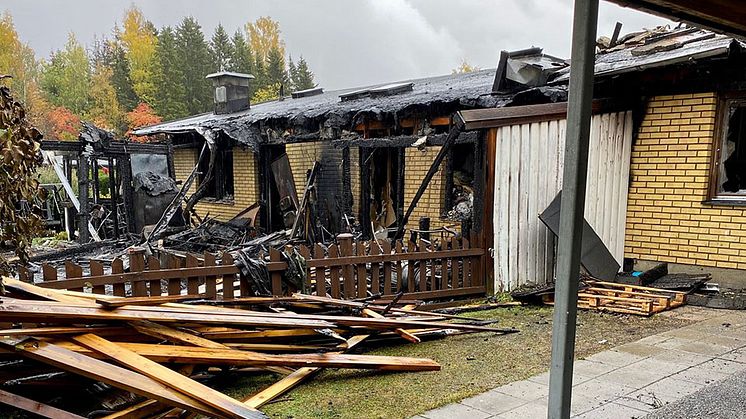 Flera lägenheter totalförstårdes under natten mot lördag.