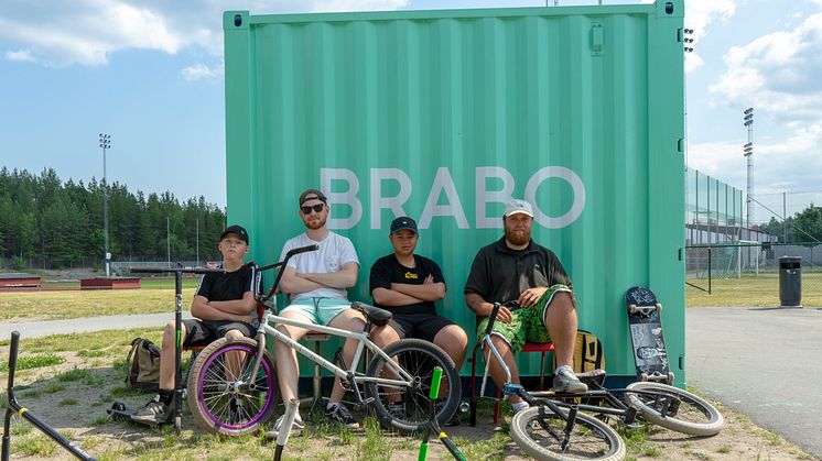 BRABOs container är nu fylld med nya skateboards och sparkcyklar som är redo att lånas ut