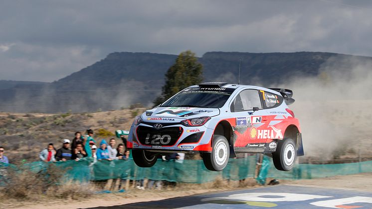 Asfalt-rally neste for Hyundai