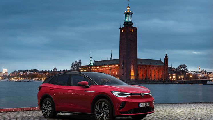 Volkswagen blev största elbilsmärke i Sverige under 2021. ID.4 blev den populäraste elbilen.