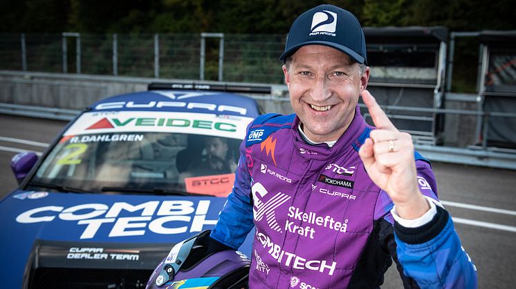 Robert Dahlgren säkrar årets två sista pole positions på Knutstorp