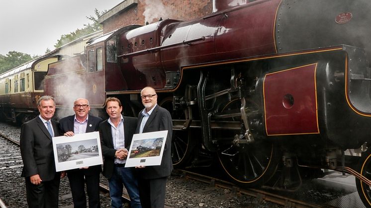 Flying Scotsman gives Mayor the perfect gift