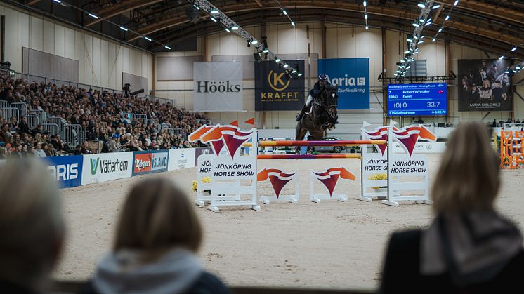 Kvällen vinnare Robert Whitaker påväg mot seger i kvalet till Jönköping Grand Prix