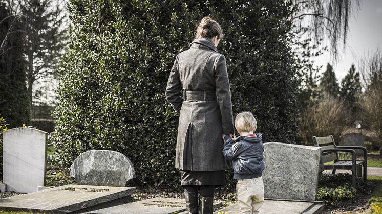 Ny undersøgelse viser, at seks ud af ti danskere finder det vigtigt, at man tager mest muligt hensyn til miljøet ved begravelser og bisættelser. Foto: PR.