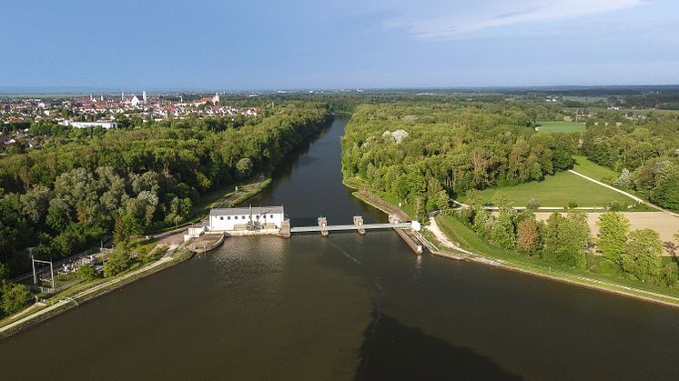 Die geplante Fischaufstiegsanlage am Donaukraftwerk Faimingen soll ab 2026 zur Durchgängigkeit von Fließgewässern für Fische und andere Wasserlebewesen beitragen (Foto: LEW / Thorsten Franzisi).