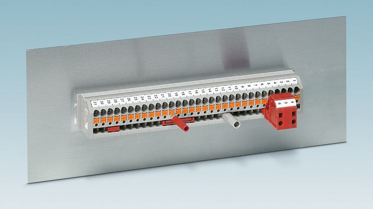 New panel feed-through terminal blocks with Push-in spring connection