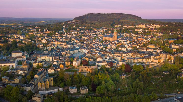 Kirchenstolz und lebendiges Brauchtum prägen die Bergstadt Annaberg Buchholz