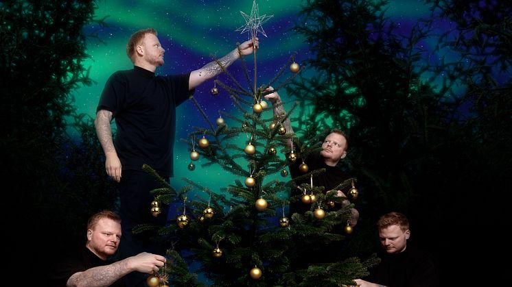 Rasmus Munks Alchemist-juletræ er et helt særligt og unikt kunstværk skabt af Alchemist-3D-studie i akrylglas. Med træet følger 4 stk. skip-the-line billetter til Rasmus Munks to-stjernede Michelin-restaurant Alchemist.   