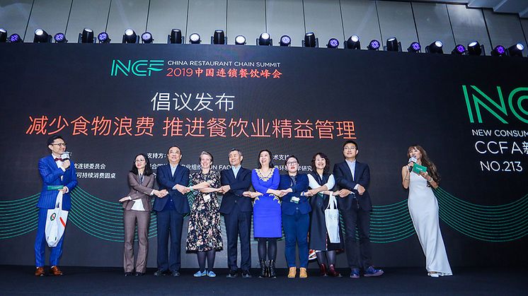 På CCFA Consumer Forum i Shanghai presenterades en handlingsplan för minskat matavfall. Över 500 livsmedels- och cateringföretag ställer sig bakom initiativet som siktar på att halvera matavfallet till 2030.