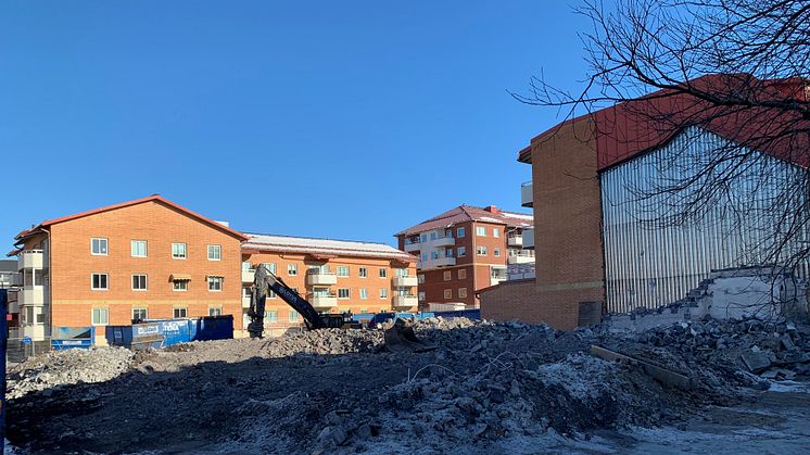 Den tidigare fastigheten är riven, och nu går arbetet vidare för att hitta en väg framåt för bygglov för Lekatten 15. Foto: Emelie Nyberg