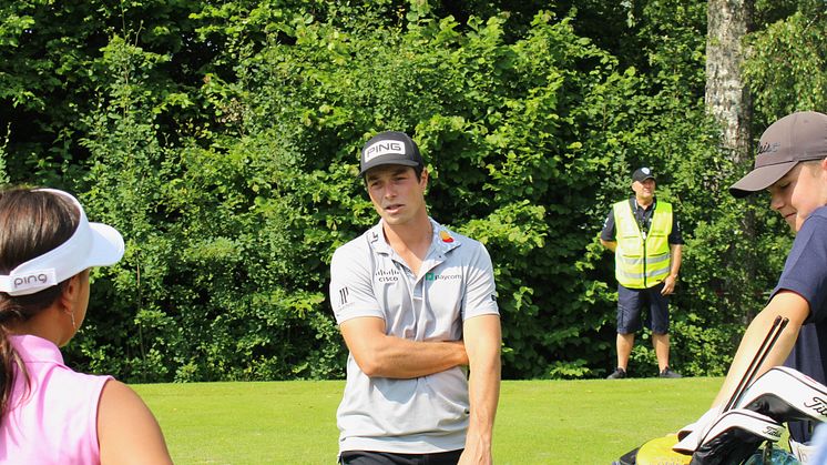 Golf-esset Viktor Hovland på Wright Invitational 2022. Foto: Stiftelsen Organdonasjon