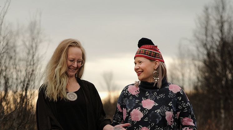 Maria Ragnestam, konstnärlig ledare Konstfrämjandet Norrbotten, och Ellen Berit Dalbakk, projektledare Verdde. Foto: LKP