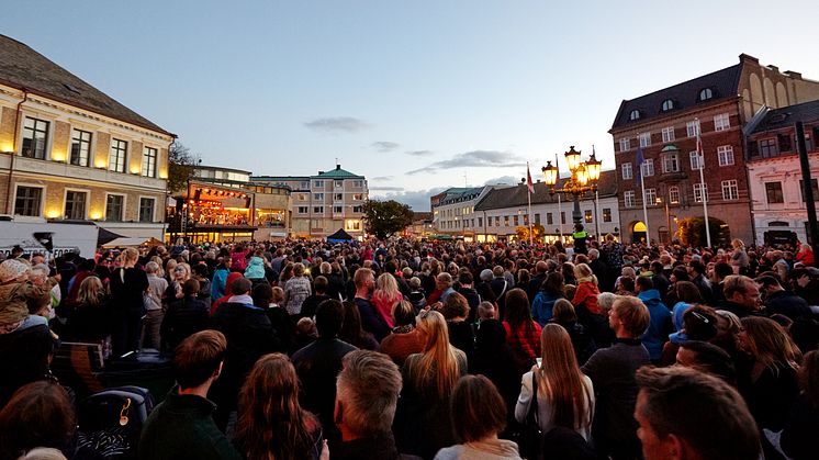 Nu är vi över 128 000 Lundabor