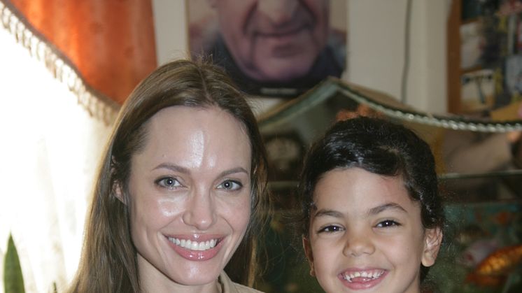 Angelina Jolie och Brad Pitt besökte SOS-Barnbyar  i Jordanien