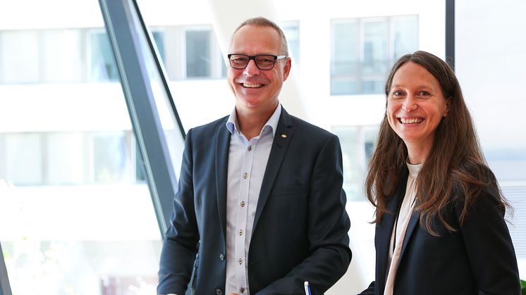 Ola Borgernäs, VD Hyundai Bilar och Susanna Hurtig, Nordenchef Vattenfall  E-Mobility. Foto: Elisabeth Redlig