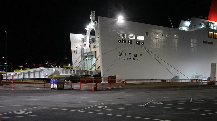 Titan mastbelysning lyser upp Gotlandsterminalen hos Smålandshamnar, Oskarshamn