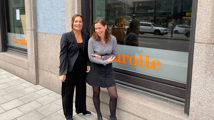 Jenny Kapell, Driftsansvarig Carotte Konserthuset, & Malin Graffman, VD på Carotte Catering, utanför Carottes nyöppnade restaurang i Konserthuset, Stockholm