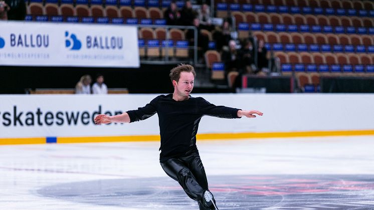 Majorov vidare till final i konståknings-VM i Japan