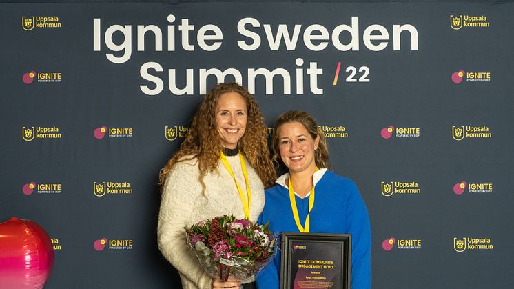 Sofie Lundström and Linn Nilsson business advisors at Peak Innovation receive the award Ignite Master of Startups 2022 - Private Sector at Ignite Awards 2022