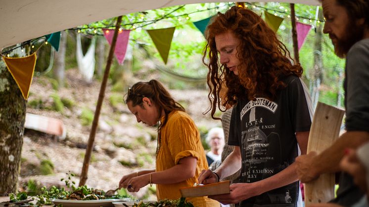 I sommar öppnar ett skogsområde i halländska Hylte upp för den naturnära och hållbara Into the Woods-festivalen.