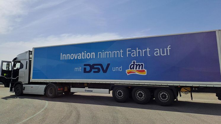 DSV, dm-drogerie markt, IVECO und Plus starten ein Pilotprojekt für teilautomatisiertes Fahren in Deutschland