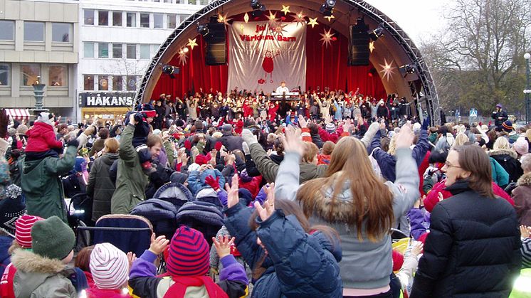 Påminnelse: Nallebjörnsinvasion på Gustav Adolfs torg!