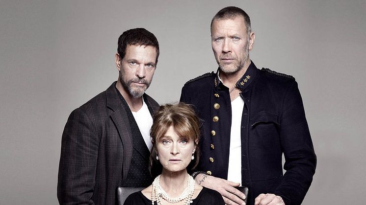 Thomas Hanzon, Lena Endre och Mikael Persbrandt i Dödsdansen. 