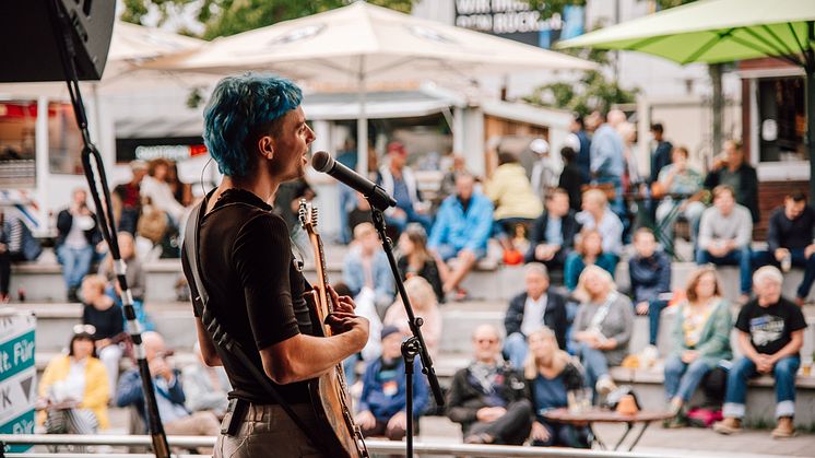 Auch in diesem Jahr werden wieder Künstler*innen und Bands für den Bootshafensommer gesucht. © Mona Taube