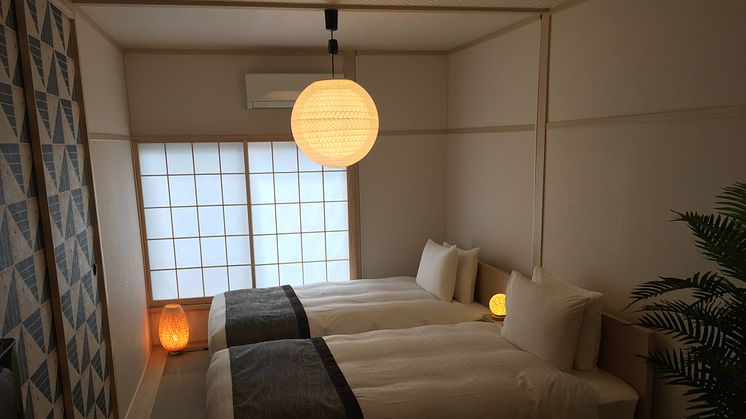Let’s stay at a private Japanese home and experience the downtown life in Japan