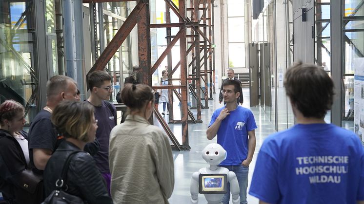 Am 13. Mai 2023 lockte der Hochschulinformationstag (HIT) 2023 der TH Wildau rund 2.500 Besucherinnen und Besucher auf den Campus. (Bild: TH Wildau)