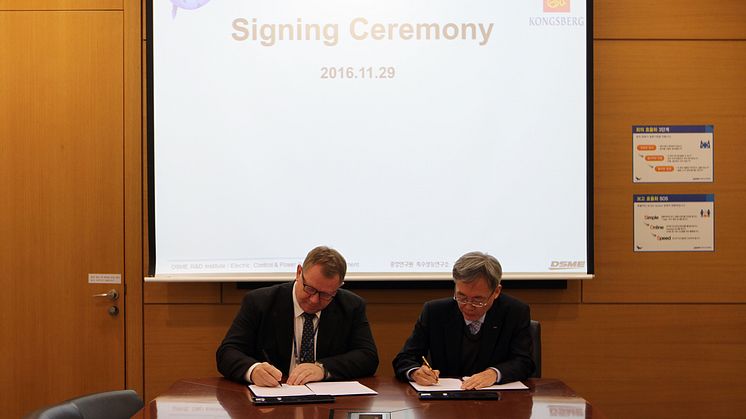 High res image - Kongsberg Maritime - DSME signing