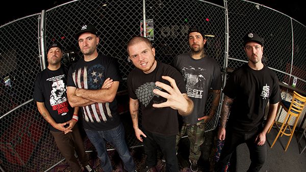 Hatebreed [US] med support till Örebro