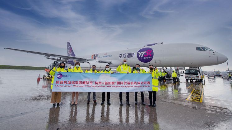 The inaugural flight was welcomed by representatives from Changi Airport Group and dnata.