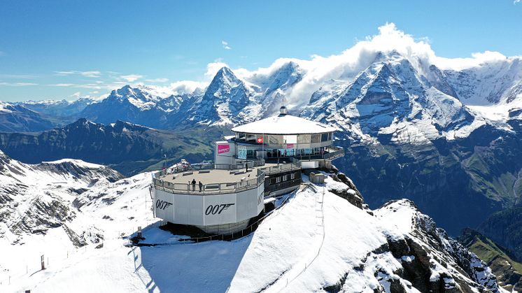 Drohnenaufnahme Schilthorn - Piz Gloria im Juni 2020