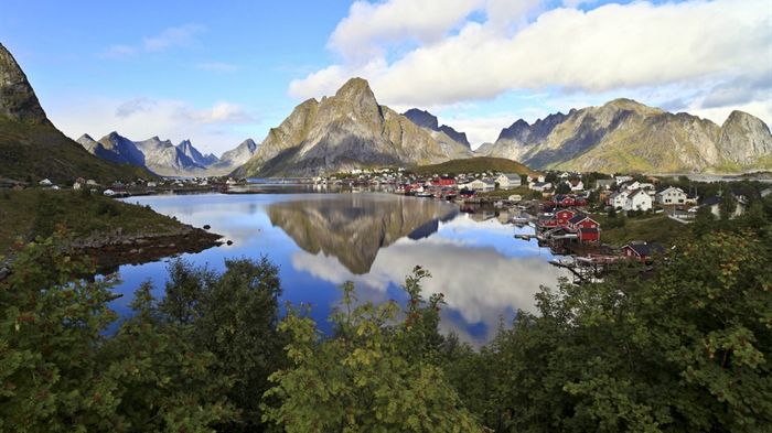 Upplev magiska Lofoten med EkmanResor 1st Bussness Class