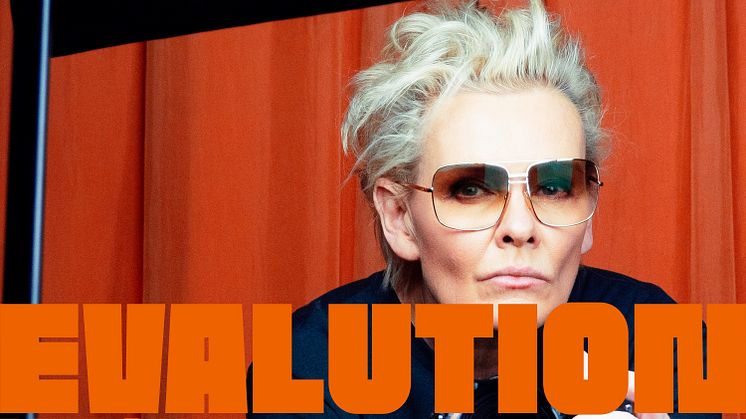 Evalution - Eva Dahlgren släpper sitt "Kommersiella självmord"