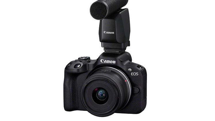 Canon EOS R50_Black_FrontSlantLeft_RF-S18-45mm(BK)_DM-E1D