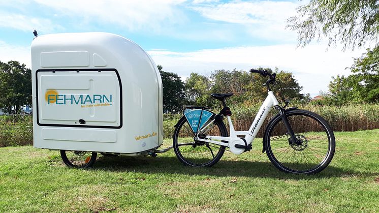 Mit dem neuen Fahrrad-Camper erlebt man auf der Ostseeinsel Fehmarn ab sofort einzigartige Mikroabenteuer © Tourismus-Service Fehmarn Sina Schweyer