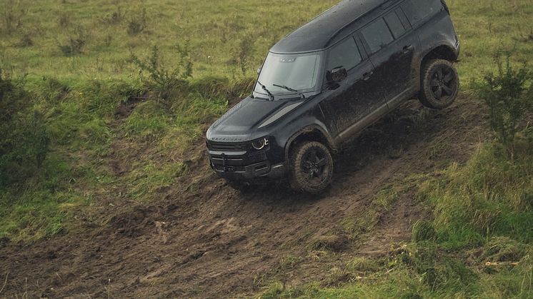 Land Rover Defender i ny James Bond film