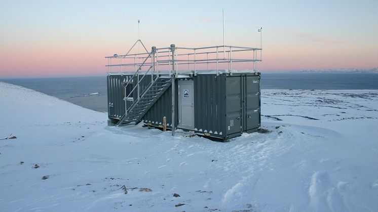 Provtagningsstationen Andøya, Norge, på vintern. Foto: NILU