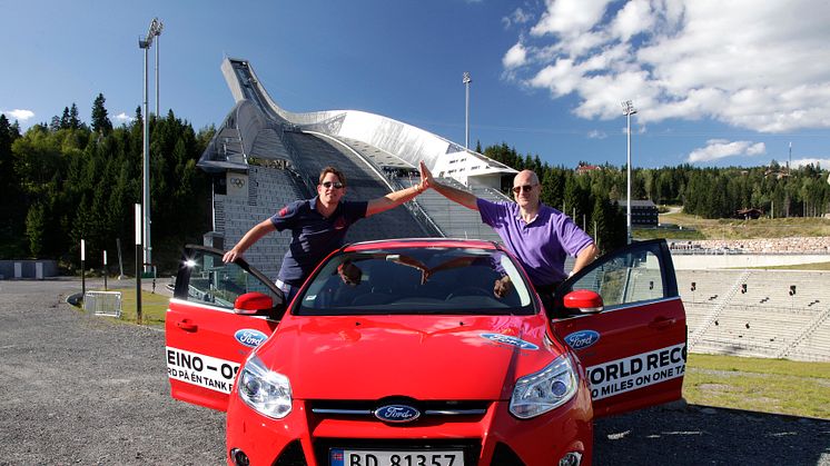 Knut Wilthil og Henrik Borchgrevink satte verdensrekord i økonomikjøring med Ford Focus med den prisbelønte 1.0-liter EcoBoostmotor 