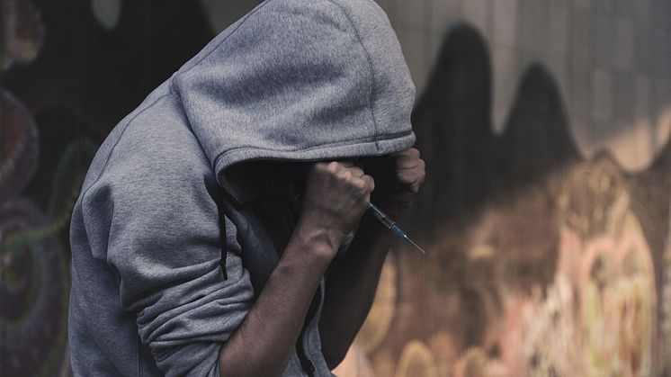 Heroin försämrar hjärnans förmåga att reagera på sociala signaler – ny studie visar koppling till återfallsrisk
