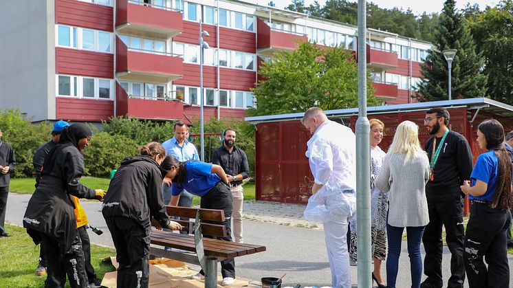 Ferieungdomarna i Bergsjön välkomnade Annika Strandhäll