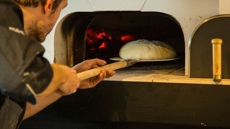 Vedugnsbakat bröd på Bergskrogen i Järvsö